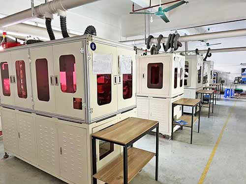 天线前端裁线车间